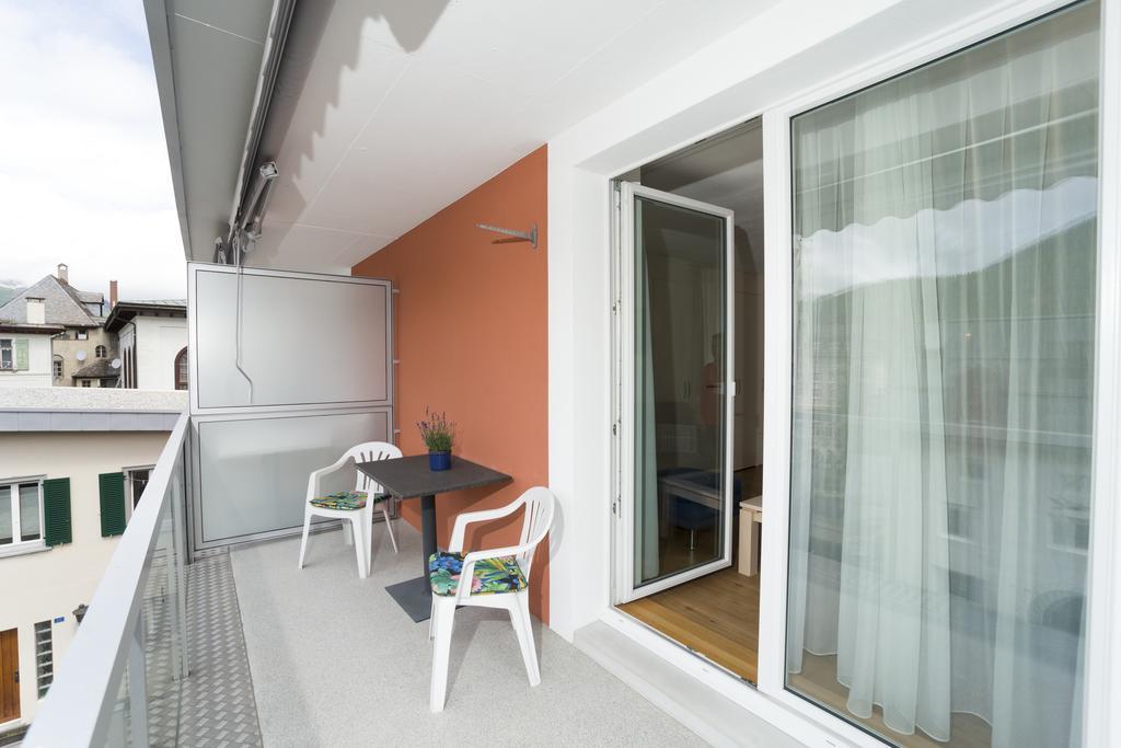 Chesa Quadrella Zimmer Mit Kuechenzeile Inklusive Bergbahnen Im Sommer-Ausser Studio Pontresina Camera foto