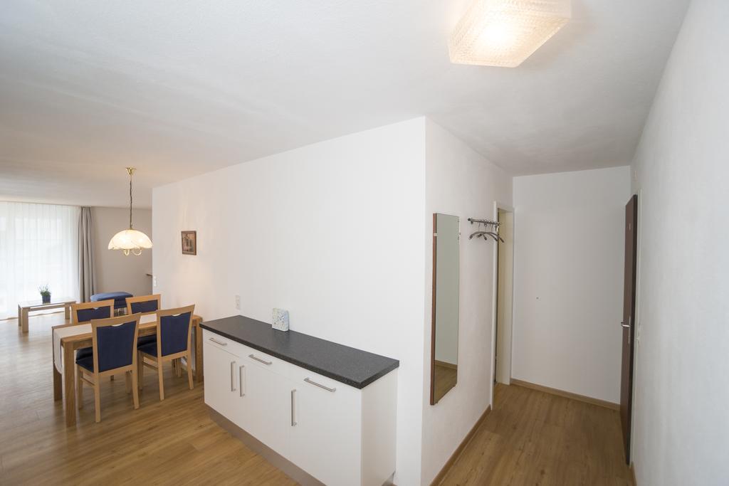 Chesa Quadrella Zimmer Mit Kuechenzeile Inklusive Bergbahnen Im Sommer-Ausser Studio Pontresina Camera foto