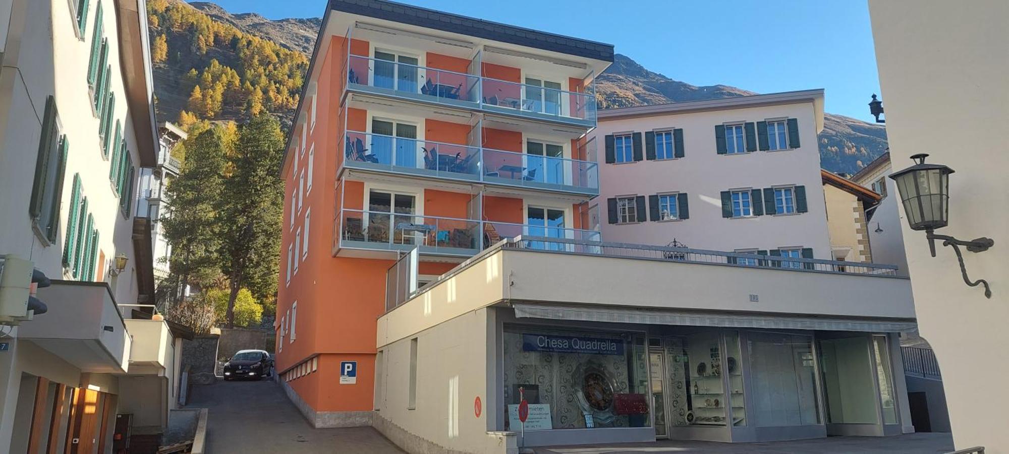 Chesa Quadrella Zimmer Mit Kuechenzeile Inklusive Bergbahnen Im Sommer-Ausser Studio Pontresina Esterno foto