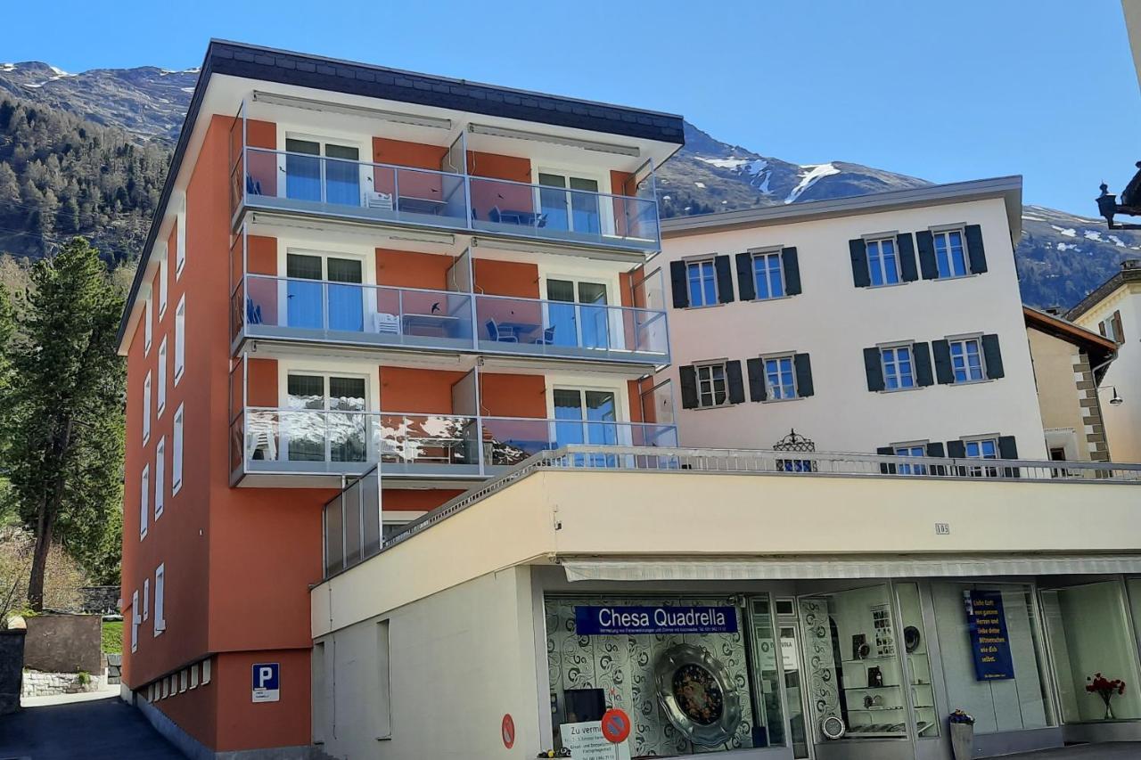 Chesa Quadrella Zimmer Mit Kuechenzeile Inklusive Bergbahnen Im Sommer-Ausser Studio Pontresina Esterno foto